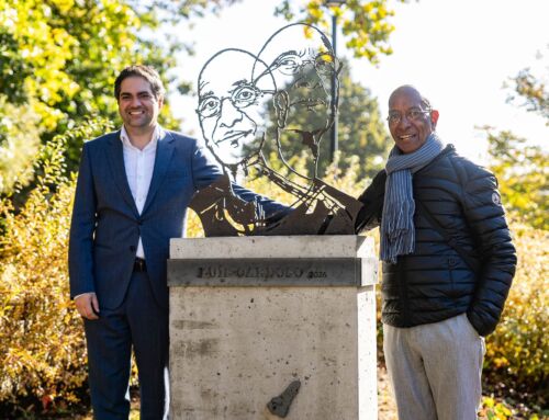 Escritaria eterniza Luís Cardoso no jardim do Sameiro